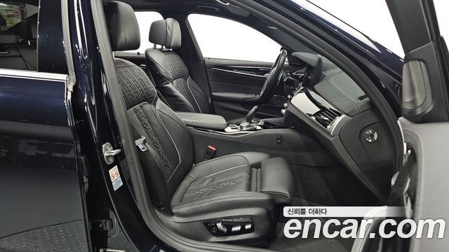 BMW 5 Series (G30) 530i M Sport Package 2022 — фото 10