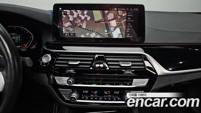 BMW 5 Series (G30) 530i M Sport Package 2022 — фото 14