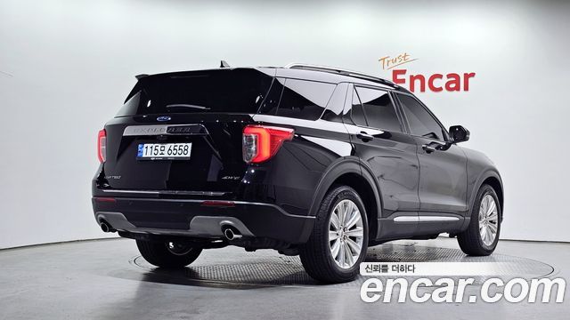 Ford Explorer (VI) 2.3 LimIted 4WD 2023 — фото 2