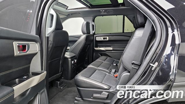 Ford Explorer (VI) 2.3 LimIted 4WD 2023 — фото 12