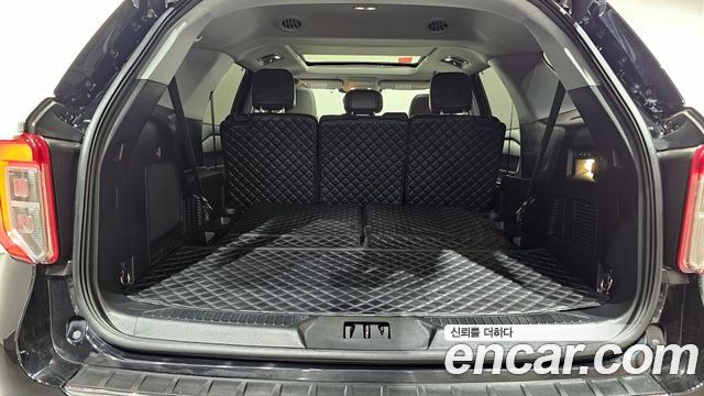 Ford Explorer (VI) 2.3 LimIted 4WD 2023 — фото 18
