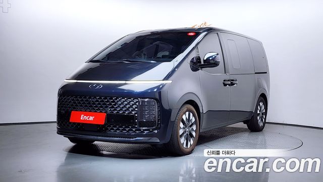 Hyundai Staria 4WD Lounge 7-Seater Inspiration 2022 — фото 1