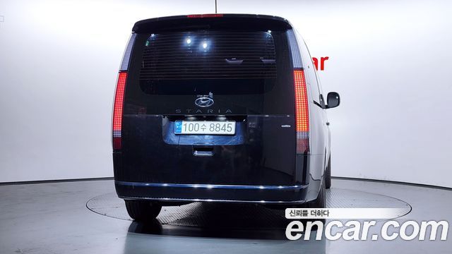 Hyundai Staria 4WD Lounge 7-Seater Inspiration 2022 — фото 4