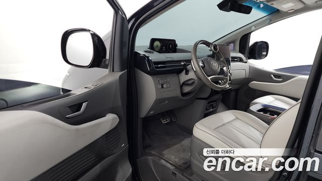 Hyundai Staria 4WD Lounge 7-Seater Inspiration 2022 — фото 10