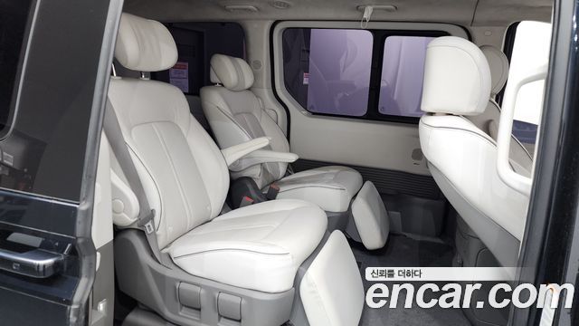 Hyundai Staria 4WD Lounge 7-Seater Inspiration 2022 — фото 15