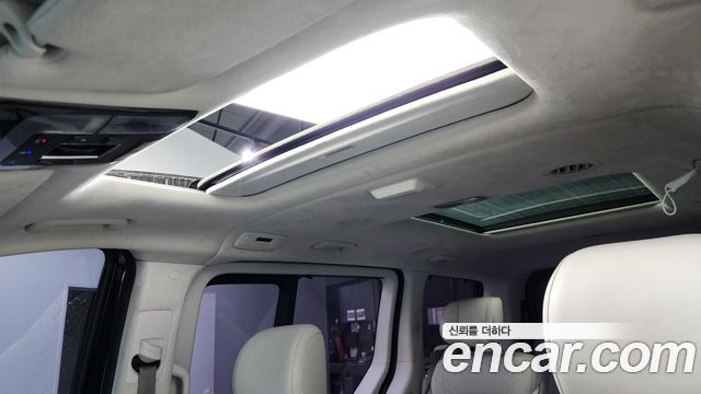 Hyundai Staria 4WD Lounge 7-Seater Inspiration 2022 — фото 20