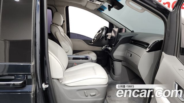 Hyundai Staria 4WD Lounge 7-Seater Inspiration 2022 — фото 32