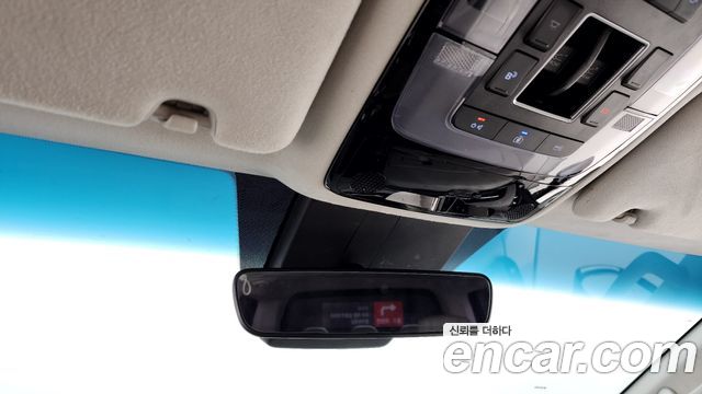 Hyundai Staria 4WD Lounge 7-Seater Inspiration 2022 — фото 39