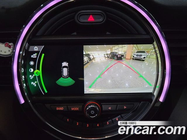 MINI Cooper S 5Door Standard 3rd 2020 — фото 16