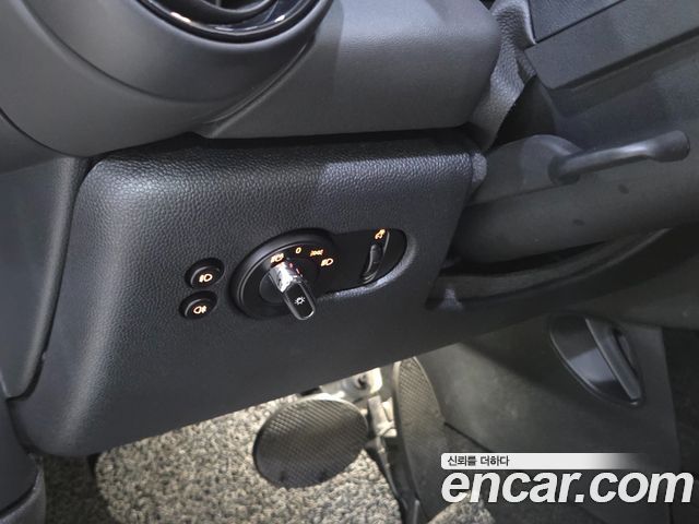 MINI Cooper S 5Door Standard 3rd 2020 — фото 18