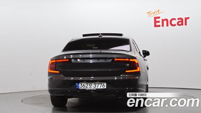 Volvo S90 B6 AWD Ultra Bright 2025 — фото 4