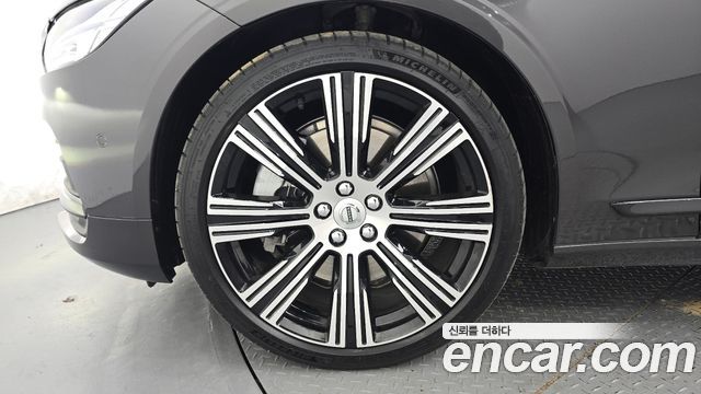 Volvo S90 B6 AWD Ultra Bright 2025 — фото 5