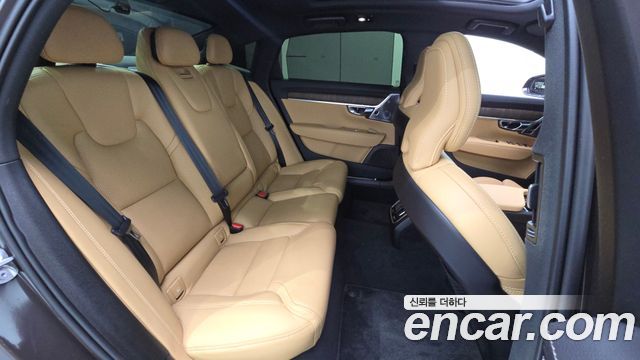 Volvo S90 B6 AWD Ultra Bright 2025 — фото 12
