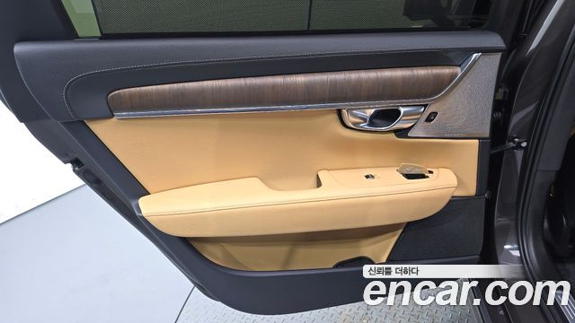 Volvo S90 B6 AWD Ultra Bright 2025 — фото 25