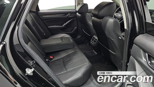 Honda Accord (X) 2.0 Hybrid Touring 2021 — фото 12