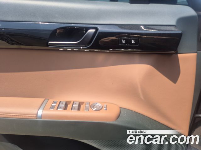 Hyundai Grandeur (GN7) 2,5 Gasoline 2WD Exclusive 2025 — фото 18