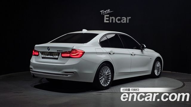 BMW 3 Series (F30) 320i Luxury 2018 — фото 2