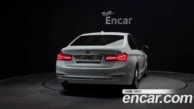 BMW 3 Series (F30) 320i Luxury 2018 — фото 4