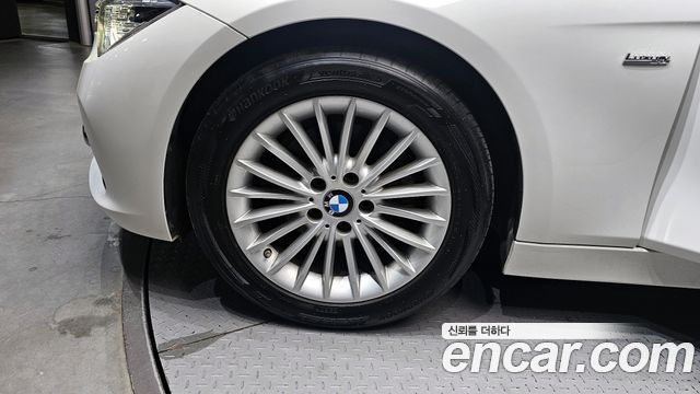 BMW 3 Series (F30) 320i Luxury 2018 — фото 5