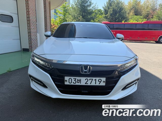 Honda Accord (X) 2.0 Hybrid Touring