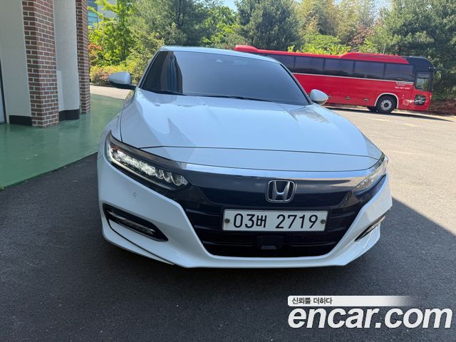 Honda Accord (X) 2.0 Hybrid Touring 2019 — фото 2