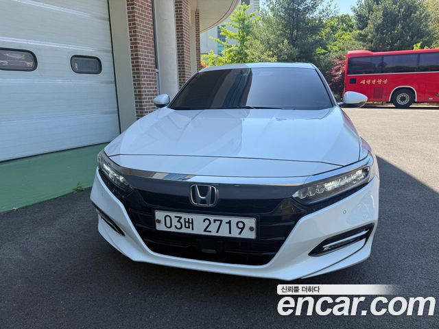 Honda Accord (X) 2.0 Hybrid Touring 2019 — фото 3