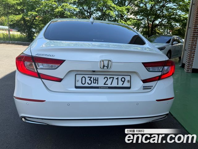 Honda Accord (X) 2.0 Hybrid Touring 2019 — фото 5
