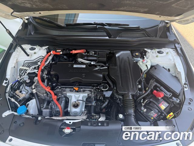 Honda Accord (X) 2.0 Hybrid Touring 2019 — фото 15