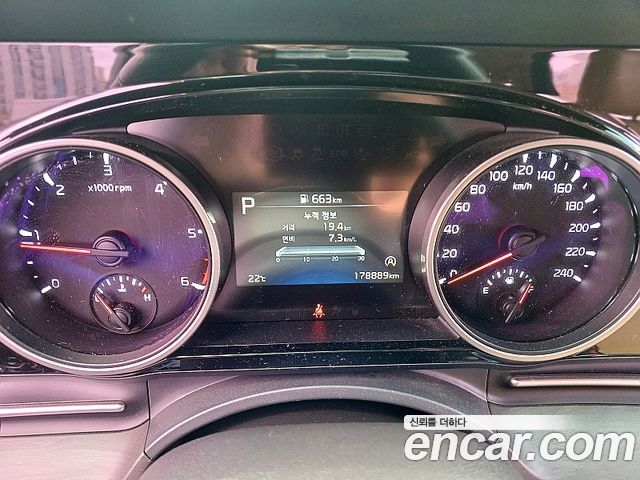 Kia Carnival (IV) Diesel 9-Seater Prestige 2021 — фото 10