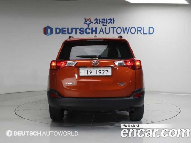Toyota RAV4 2.5 4WD 4th 2015 — фото 4
