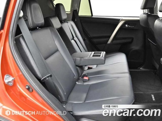 Toyota RAV4 2.5 4WD 4th 2015 — фото 16