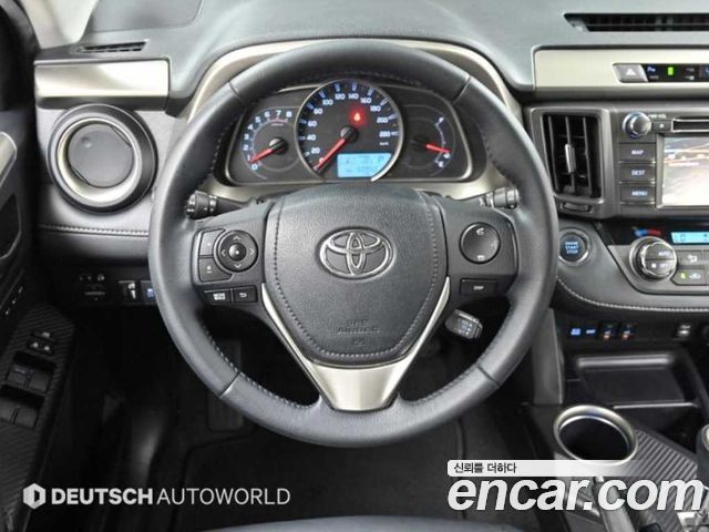 Toyota RAV4 2.5 4WD 4th 2015 — фото 17