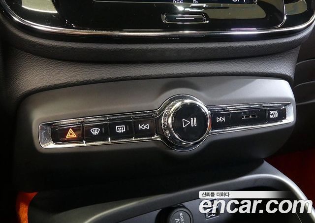 Volvo XC40 B4 R-Design 2021 — фото 13