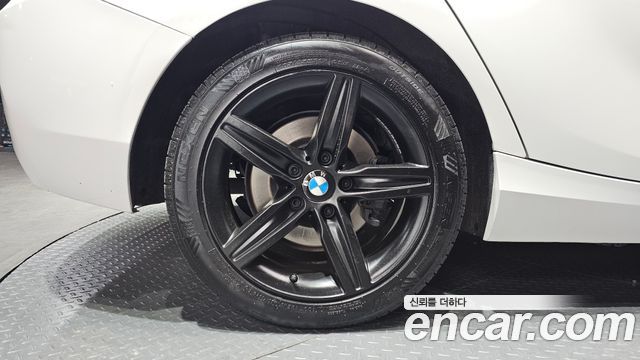 BMW 1 Series (F20) 118d Sport 5Door 2017 — фото 5