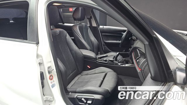 BMW 1 Series (F20) 118d Sport 5Door 2017 — фото 15