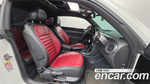 Volkswagen Beetle 2.0 TDI 3rd 2013 — фото 10