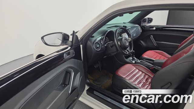 Volkswagen Beetle 2.0 TDI 3rd 2013 — фото 12