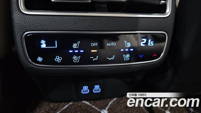 Genesis GV70 3.5T Gasoline AWD 2025 — фото 30