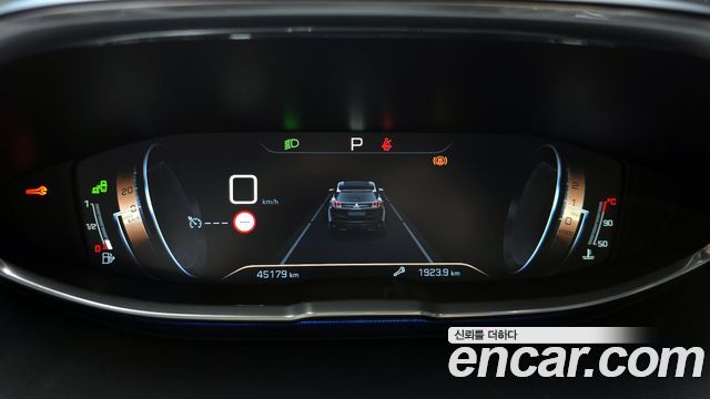 Peugeot 3008 (II) 1.6 BlueHDi GT Line 2018 — фото 8