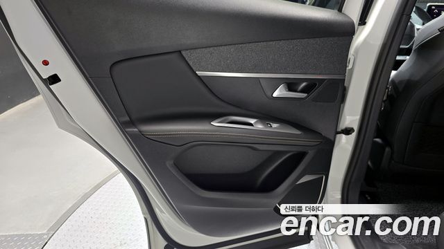 Peugeot 3008 (II) 1.6 BlueHDi GT Line 2018 — фото 25