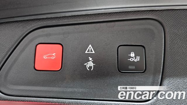Peugeot 3008 (II) 1.6 BlueHDi GT Line 2018 — фото 30