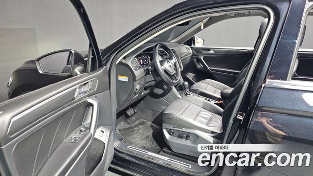 Volkswagen Tiguan Allspace 2.0 TDI Prestige 2020 — фото 10