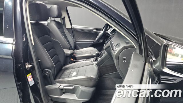 Volkswagen Tiguan Allspace 2.0 TDI Prestige 2020 — фото 11