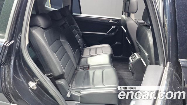 Volkswagen Tiguan Allspace 2.0 TDI Prestige 2020 — фото 12