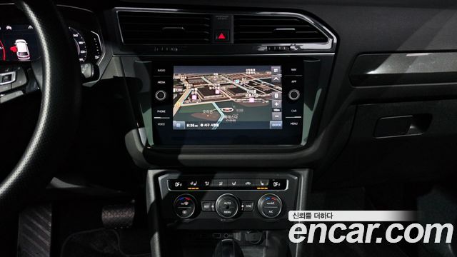 Volkswagen Tiguan Allspace 2.0 TDI Prestige 2020 — фото 15