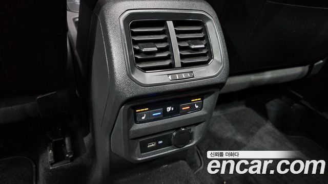 Volkswagen Tiguan Allspace 2.0 TDI Prestige 2020 — фото 19