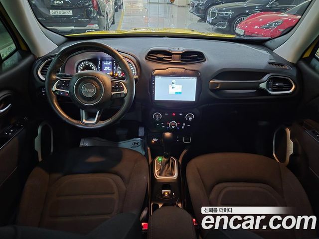 Jeep Renegade 2.4 Limited AWD 2018 — фото 9