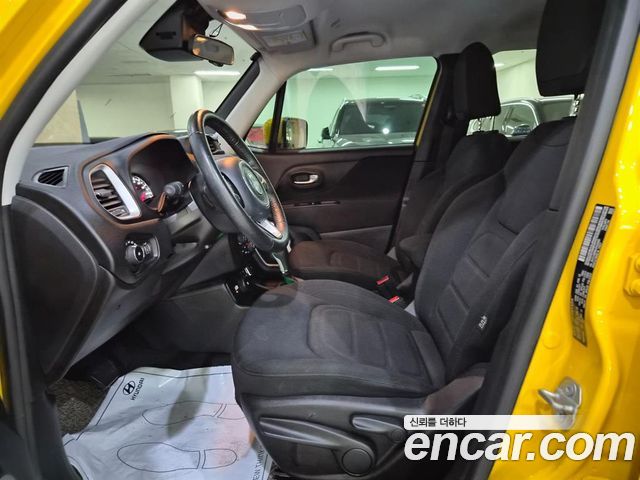 Jeep Renegade 2.4 Limited AWD 2018 — фото 16