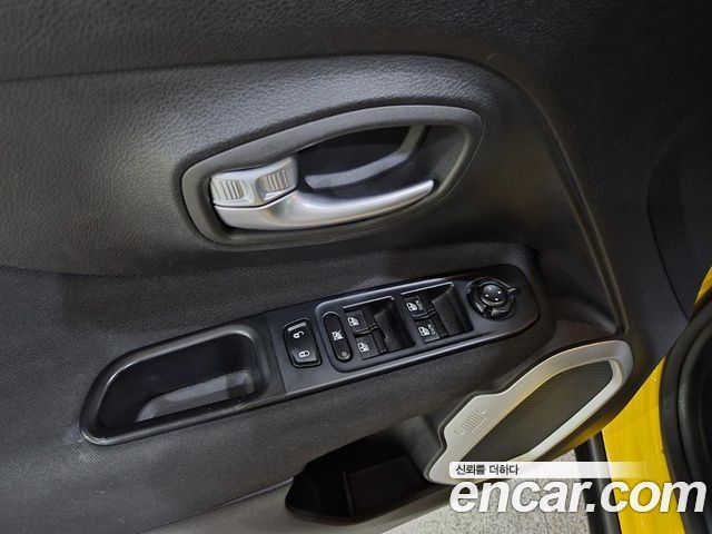 Jeep Renegade 2.4 Limited AWD 2018 — фото 21