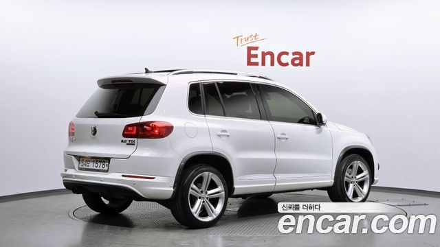 Volkswagen Tiguan 2.0 TDI R-Line 5N 2013 — фото 2